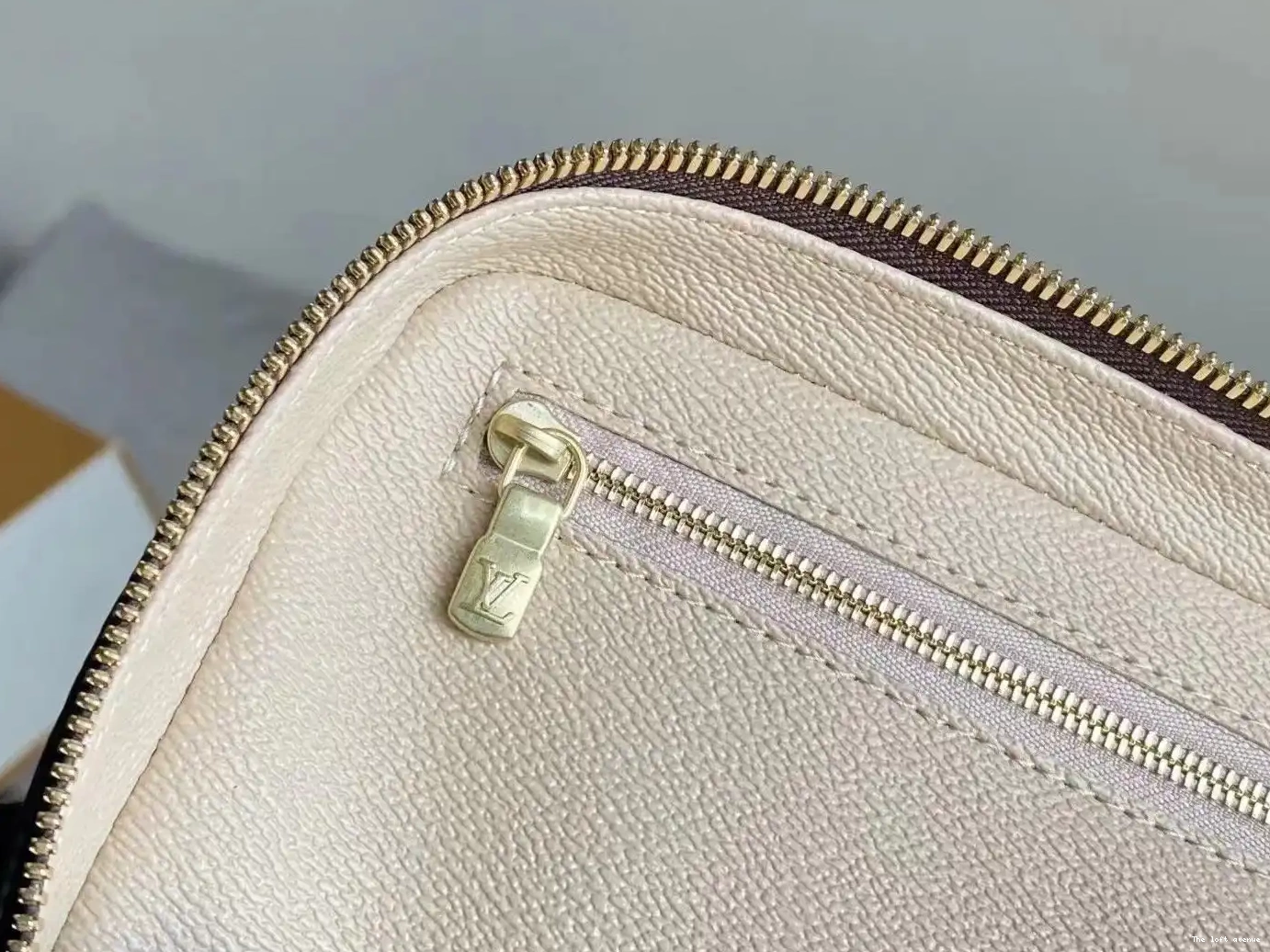 BAG MAKE LV CUSTOM UP VANITY 0503